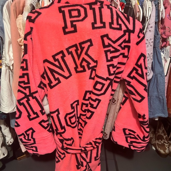 VS Pink Robe - Picture 2 of 3